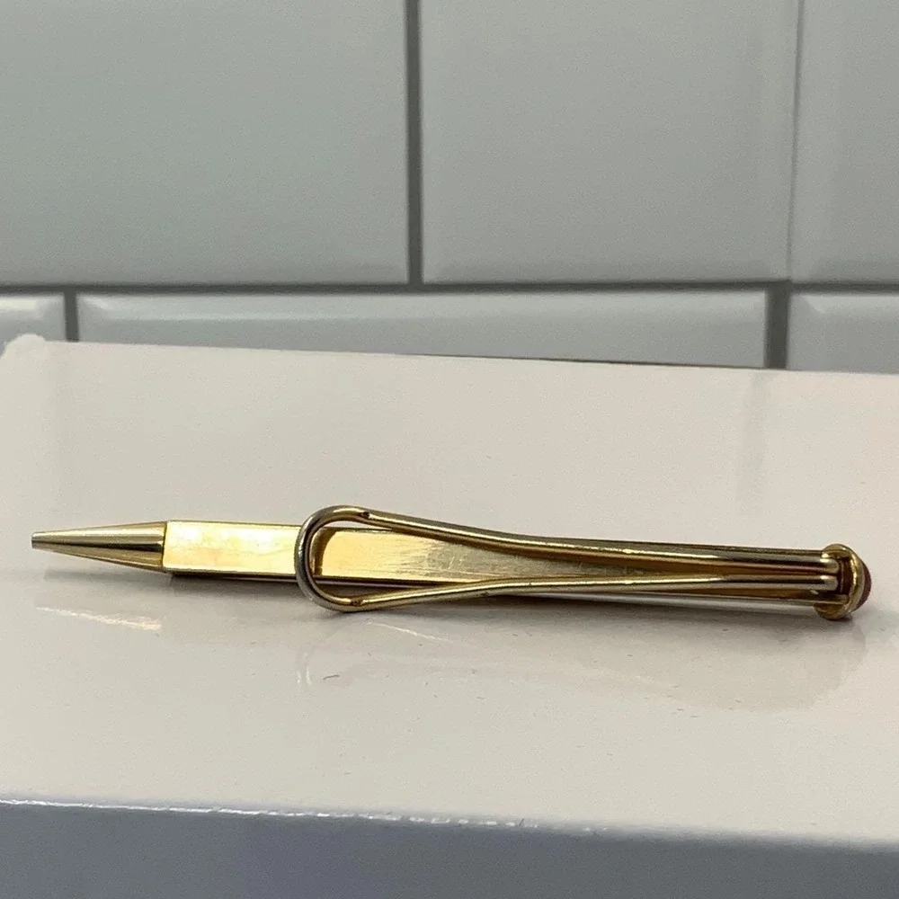 Unbranded vintage mechanical